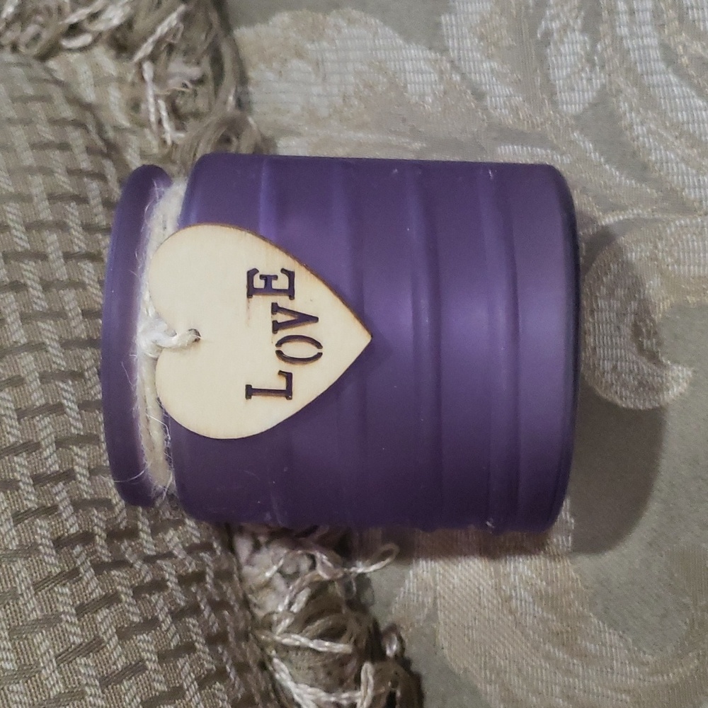 Love soy candle NWT Lavender